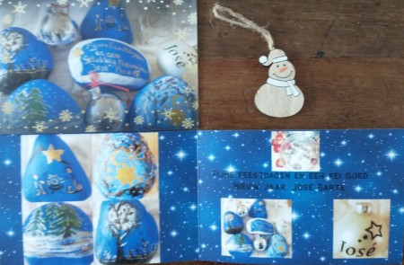 Kerstkaart 2021-2022, stenen geschilderd